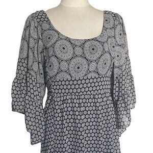 BETSEY JOHNSON Black/Cream Scoop Neck Flutter Bell Sleeve Chiffon Dress sz 8